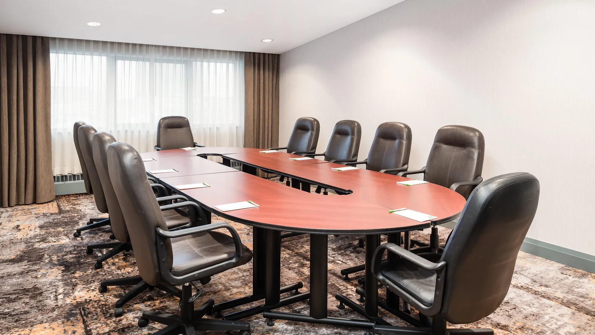 Holiday Inn Toronto Airport East By Ihg 3*,