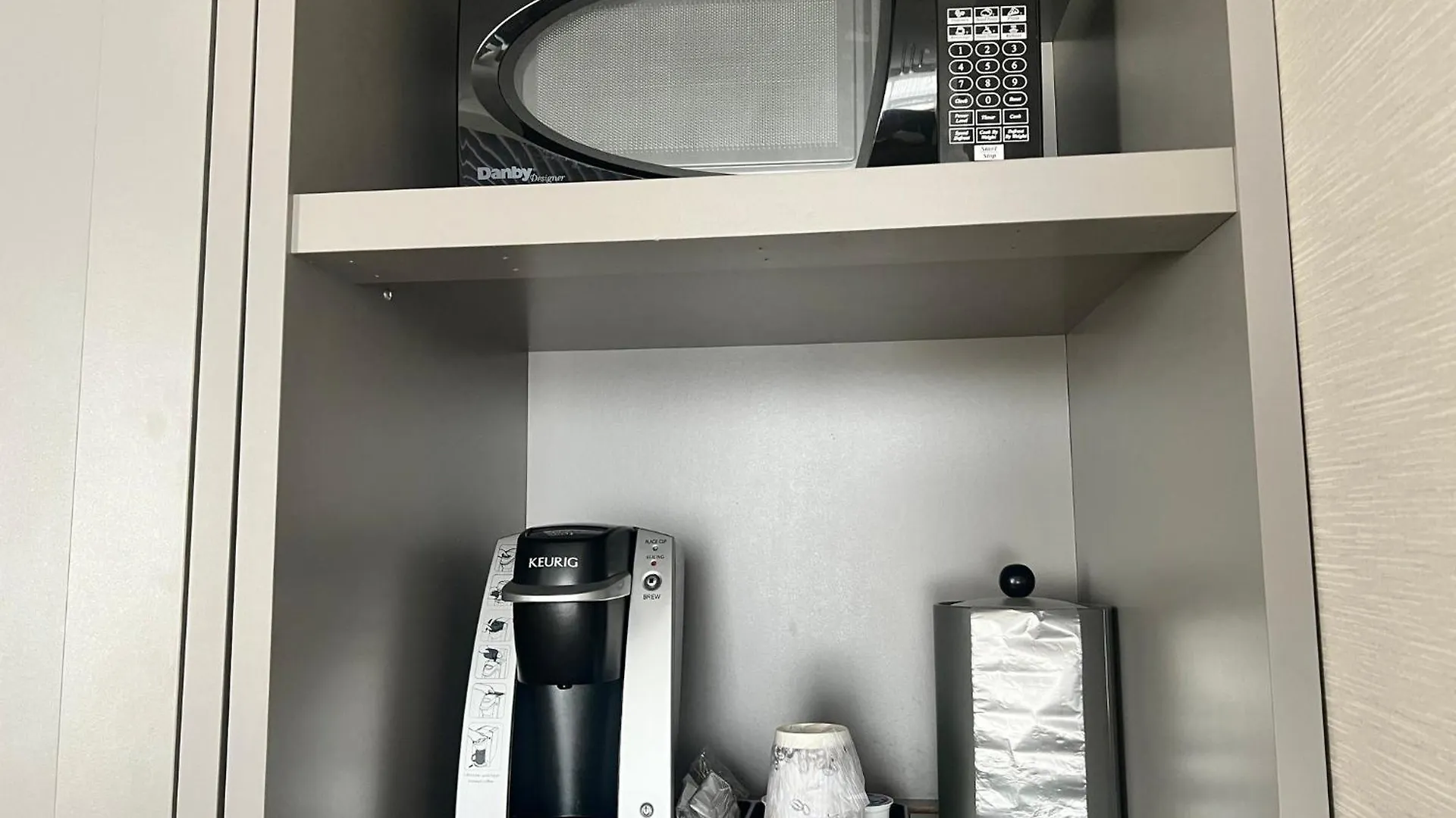 ホリディ イン トロント エアポート イースト 3*,