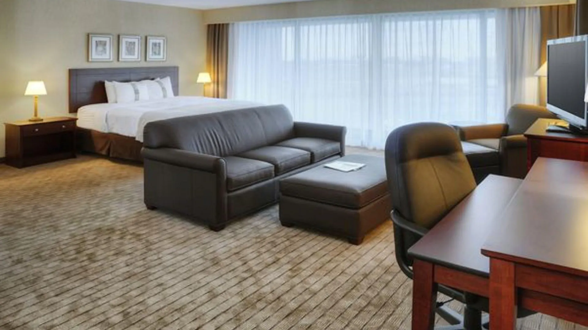 ホテル ホリディ イン トロント エアポート イースト